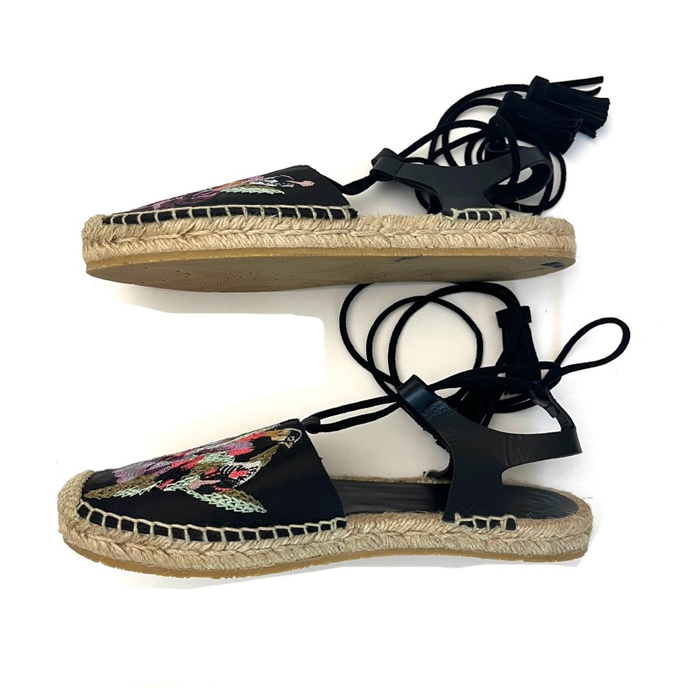 ETRO | Floral Bird Embroidered Black Lace- Up Tassel | Espadrilles - Picture 9 of 13